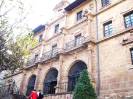 Oviedo(82)-Calle de San Vicente-Monasterio de San Pelayo